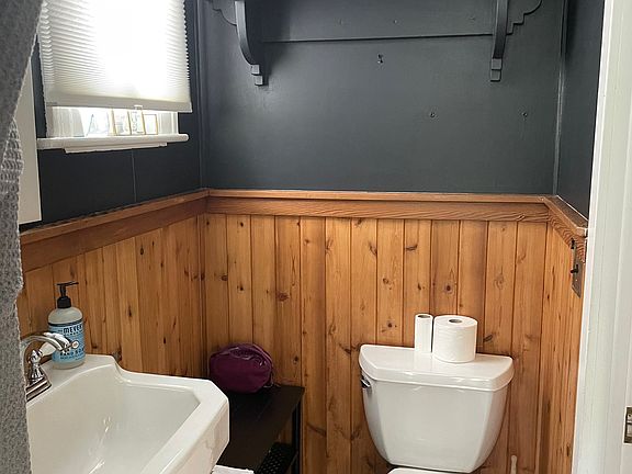 5th image of 61 Charlotte St