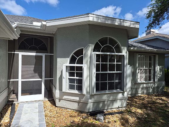 4th image of 908 Westwinds Blvd