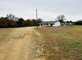1718 Hackberry St, Clifton, TX 76634