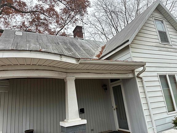 4th image of 355 W Walnut St