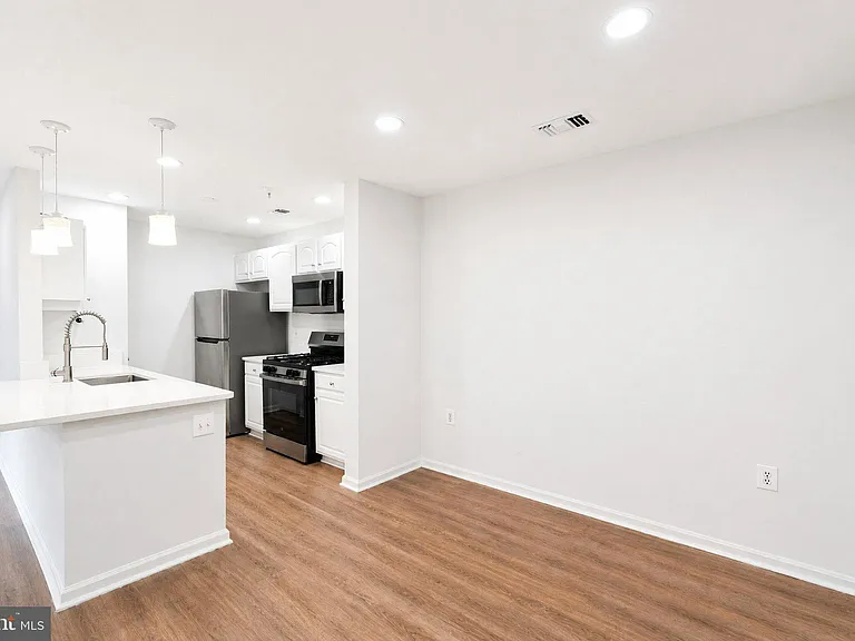 43577 Patching Pond Sq — Photo 9