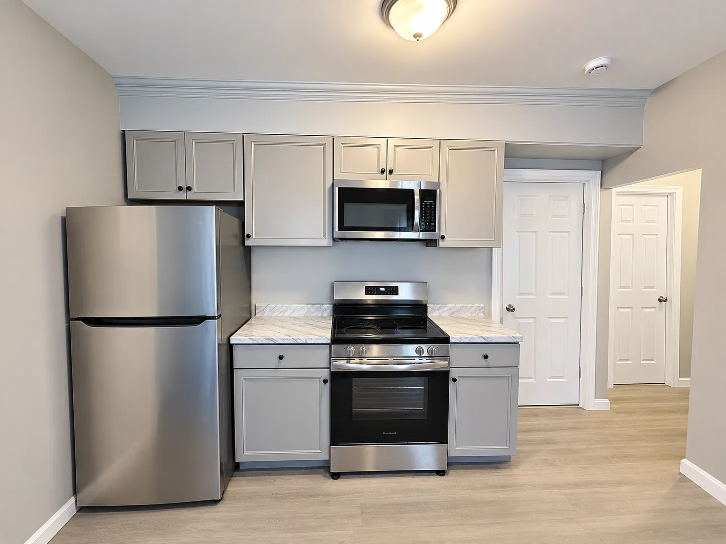 1 bed, 521 sqft, $1,575 — Photo 2