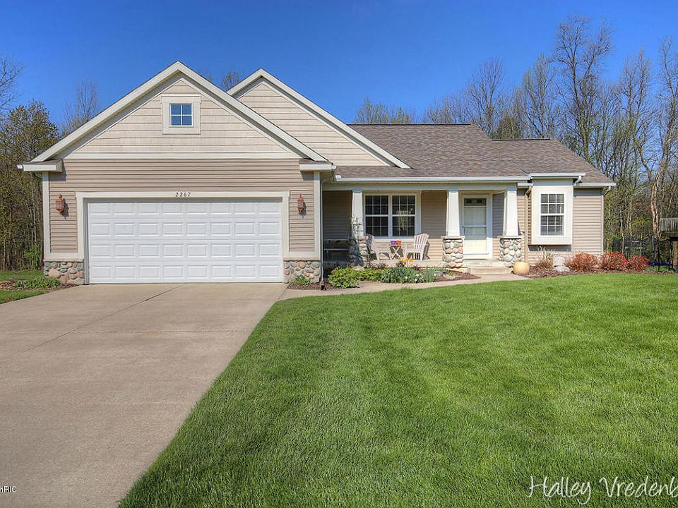 1st image of 2267 Applegate Dr NW