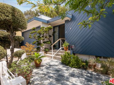 475 Canyon Vista Dr, Los Angeles, CA, 90065
