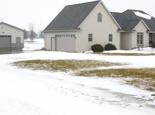 3317 County Line Rd, De Pere, WI 54115