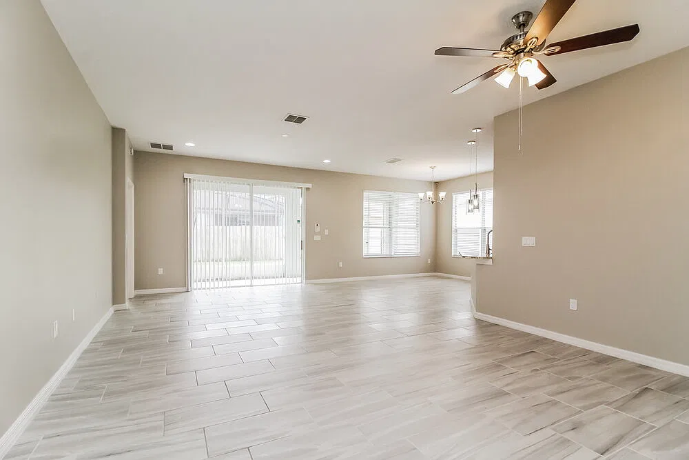 3 bed, 2.0 bath, 1549 sqft, $3,620 — Photo 3
