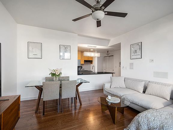 5th image of 549 Borden Ave APT 3F