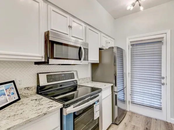 4401 Bellaire Dr S APT 126S, Fort Worth, TX 76109