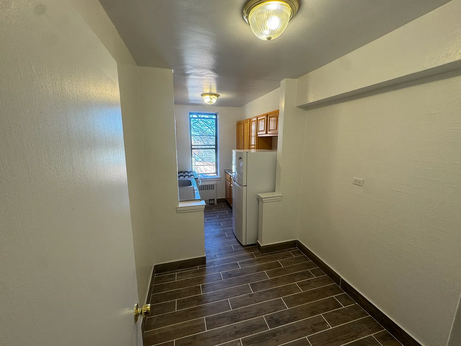 1 bed, 800 sqft, $1,999 — Photo 4