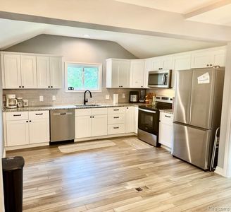 3344 Bathurst Ave, Rochester Hills, MI, 48309