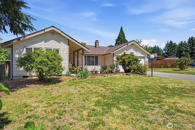 2nd image of 4424 30TH Avenue SE