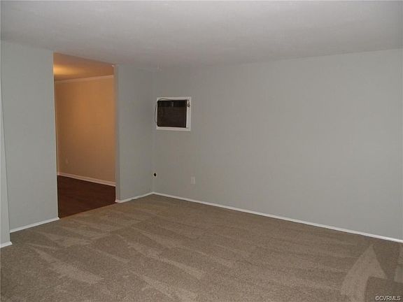 3rd image of 7006 Holridge Ct