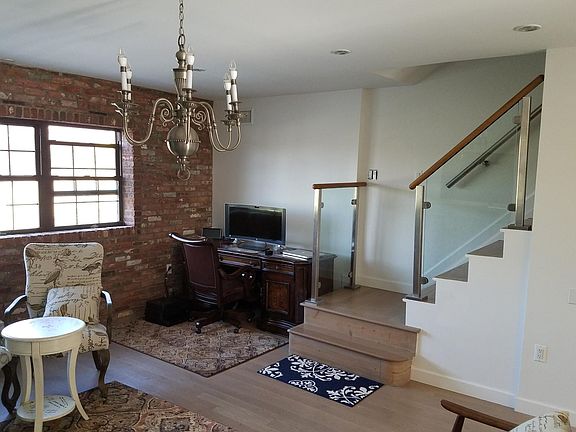 3rd image of 503 Hollywood Ave #2