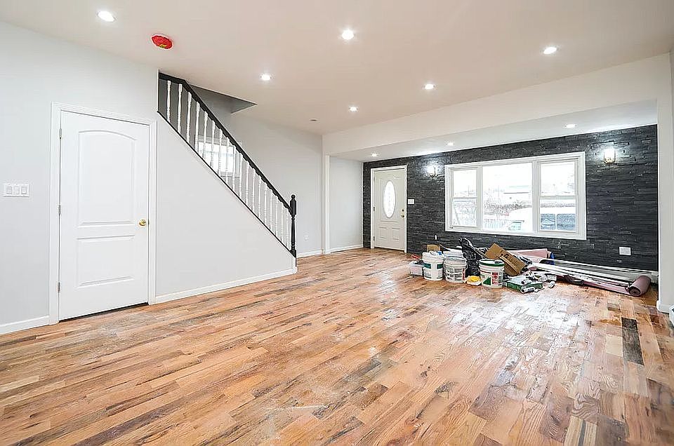 2nd image of 134-33 226th St