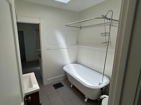 5th image of 1067 Columbine St