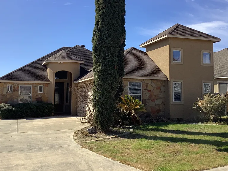 2322 Sean St — Photo 1