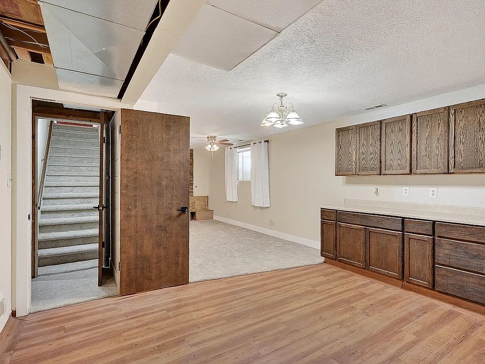 1st image of 557 S 515 W