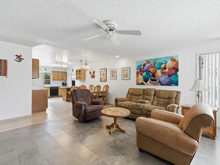 1301 W Montoya Ln — Photo 5