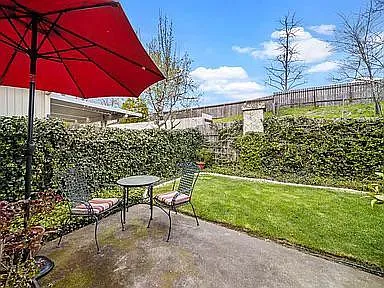 874 Tanglewood Dr — Photo 9