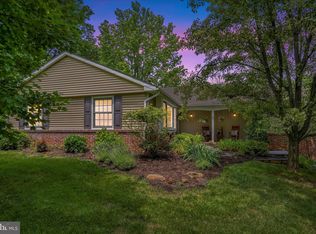 69 Spring Garden Mill Dr, Newtown, PA 18940