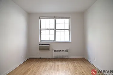 Rented by Wave Real Estate Group