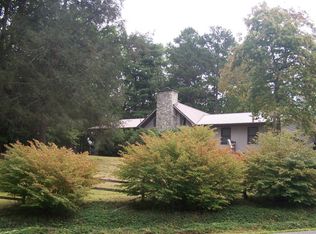 346 Somerset Ln, Whittier, NC 28789