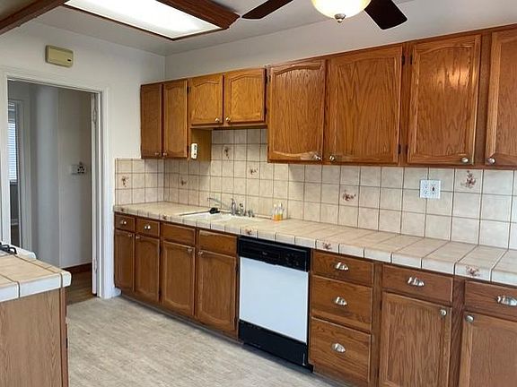 3rd image of 3408 Santa Carlotta St