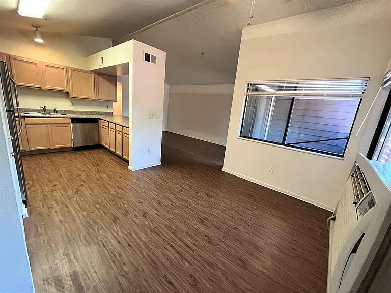 2142 Canyon Blvd #301 — Photo 3