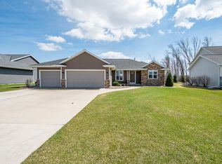 2715 Andromeda Dr, De Pere, WI 54115
