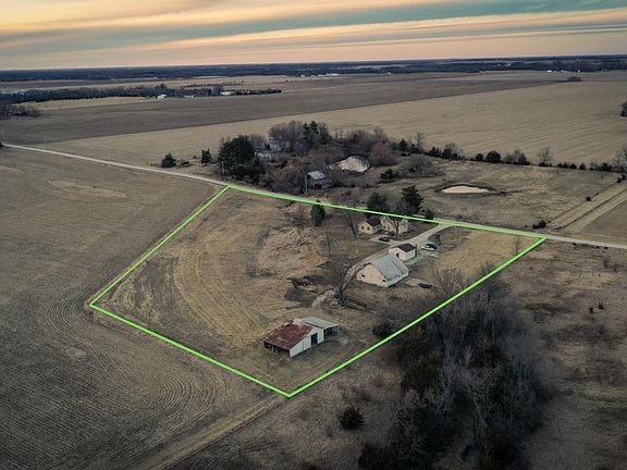 4th image of 505 N 950th Rd