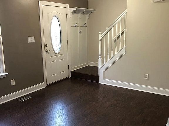 4th image of 2236 Melrose Ln