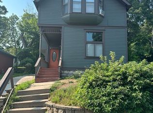504 Belvidere St E #1, Saint Paul, MN 55107