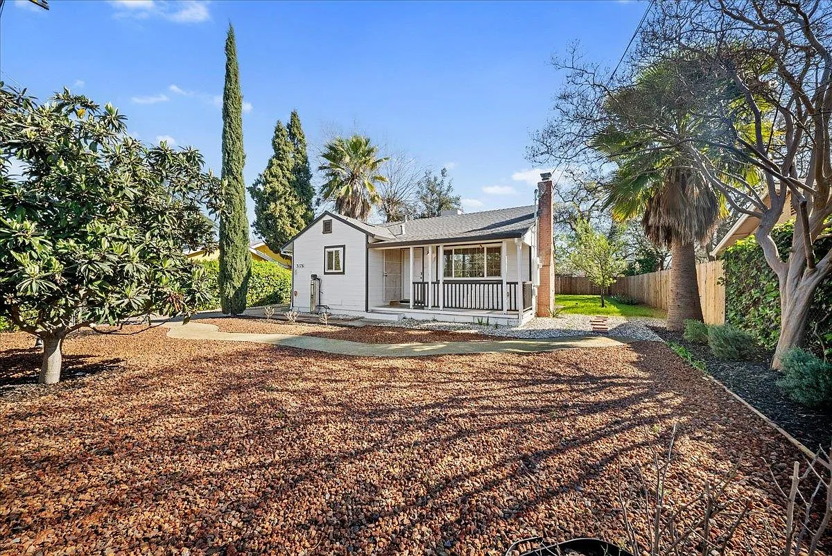3176 Callecita St photo 1