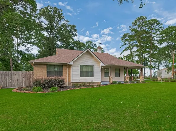 200 Hillcrest Drive, Conroe, TX 77303