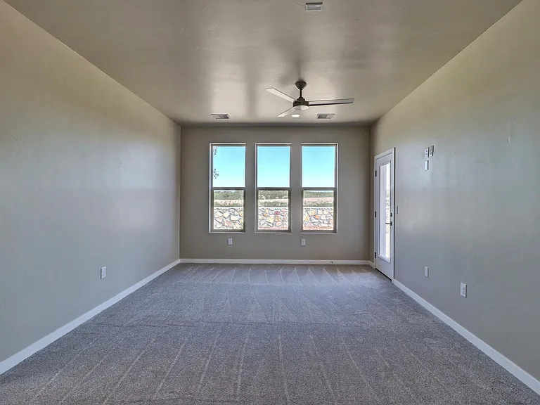 4607 Melrose Rd — Photo 18