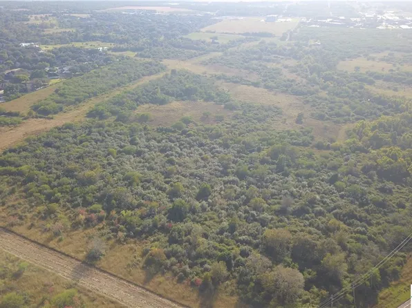 0 NE Zac Lentz Pkwy, Victoria, TX 77904