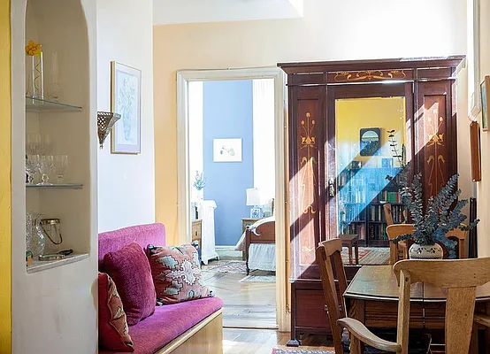 Sold by Warburg | media 19