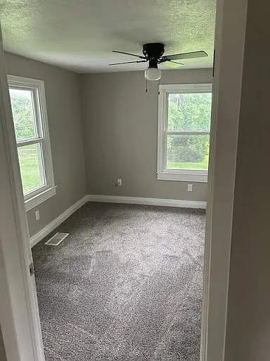 2405 N River Blvd — Photo 4