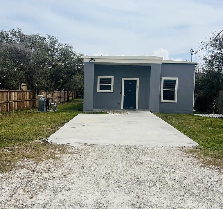 1st image of 820 Ruby Allen St