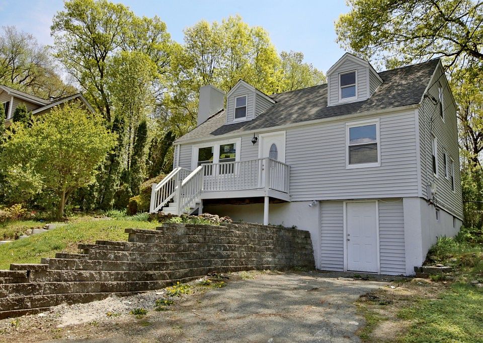 2nd image of 35 Woodland Ave