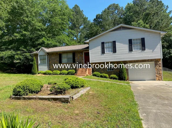 4070 Carwyle Rd, Pinson, AL 35126