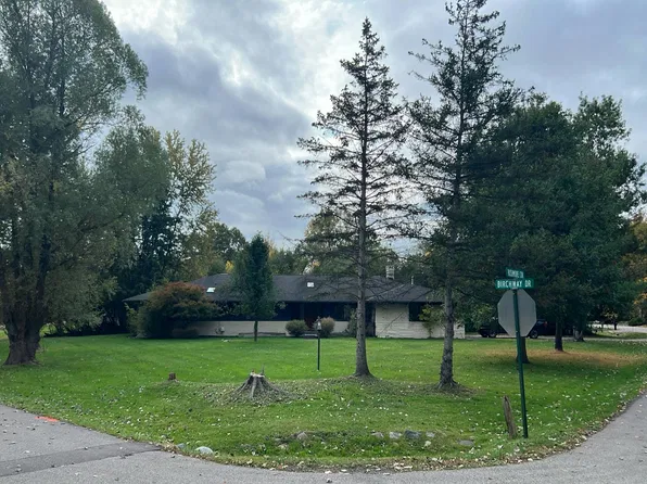 30670 Rushmore Cir, Franklin, MI 48025