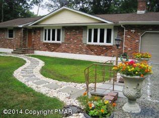1108 Freda Ln, East Stroudsburg, PA 18301