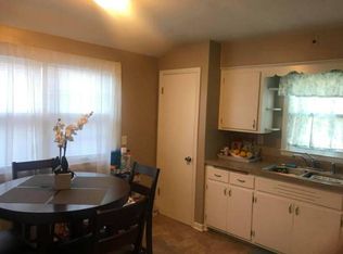 3843 S 16th St, Milwaukee, WI 53221