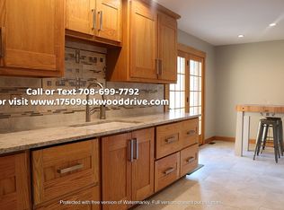 17509 Oakwood Dr, Tinley Park, IL 60487