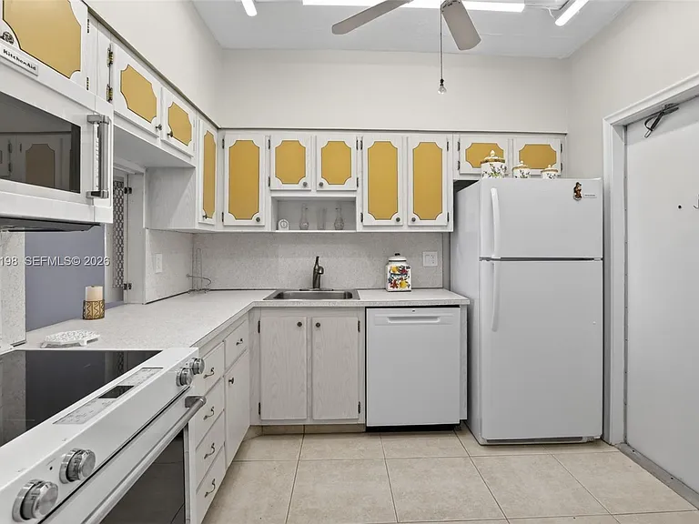 1817 S Ocean Dr #Penthouse 19 — Photo 6