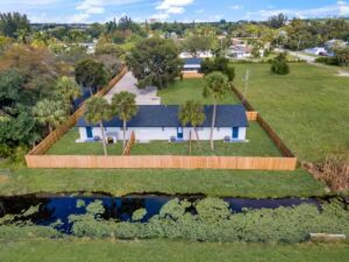 Building Photo - 3166 Melaleuca Rd