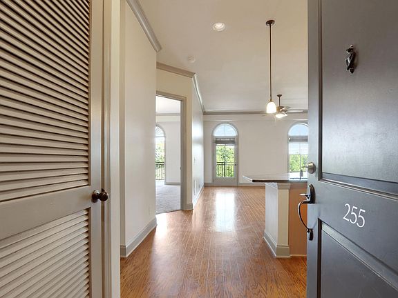 3rd image of 360 Chambers St Unit 255
