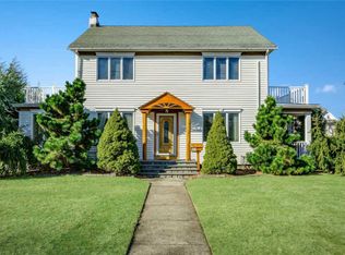 82 S Lewis Pl, Rockville Centre, NY 11570