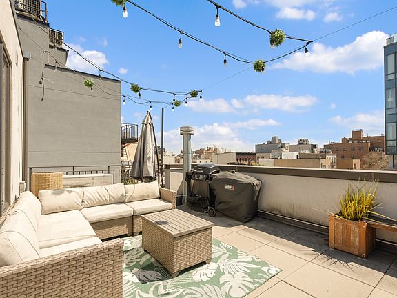 5th image of 721 Metropolitan Ave #4L